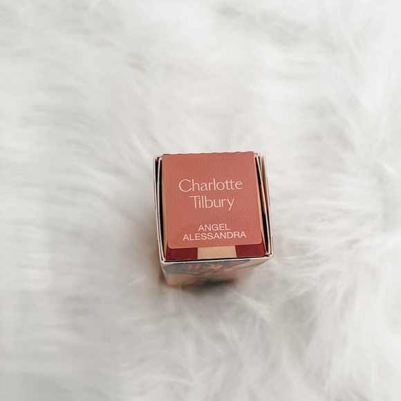 NEW Charlotte Tilbury Hot Lips 2 Lipstick in Angel Alessandra - Picture 5 of 7